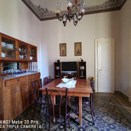 La Rosa Dell'Etna Apartment Acireale Bagian luar foto