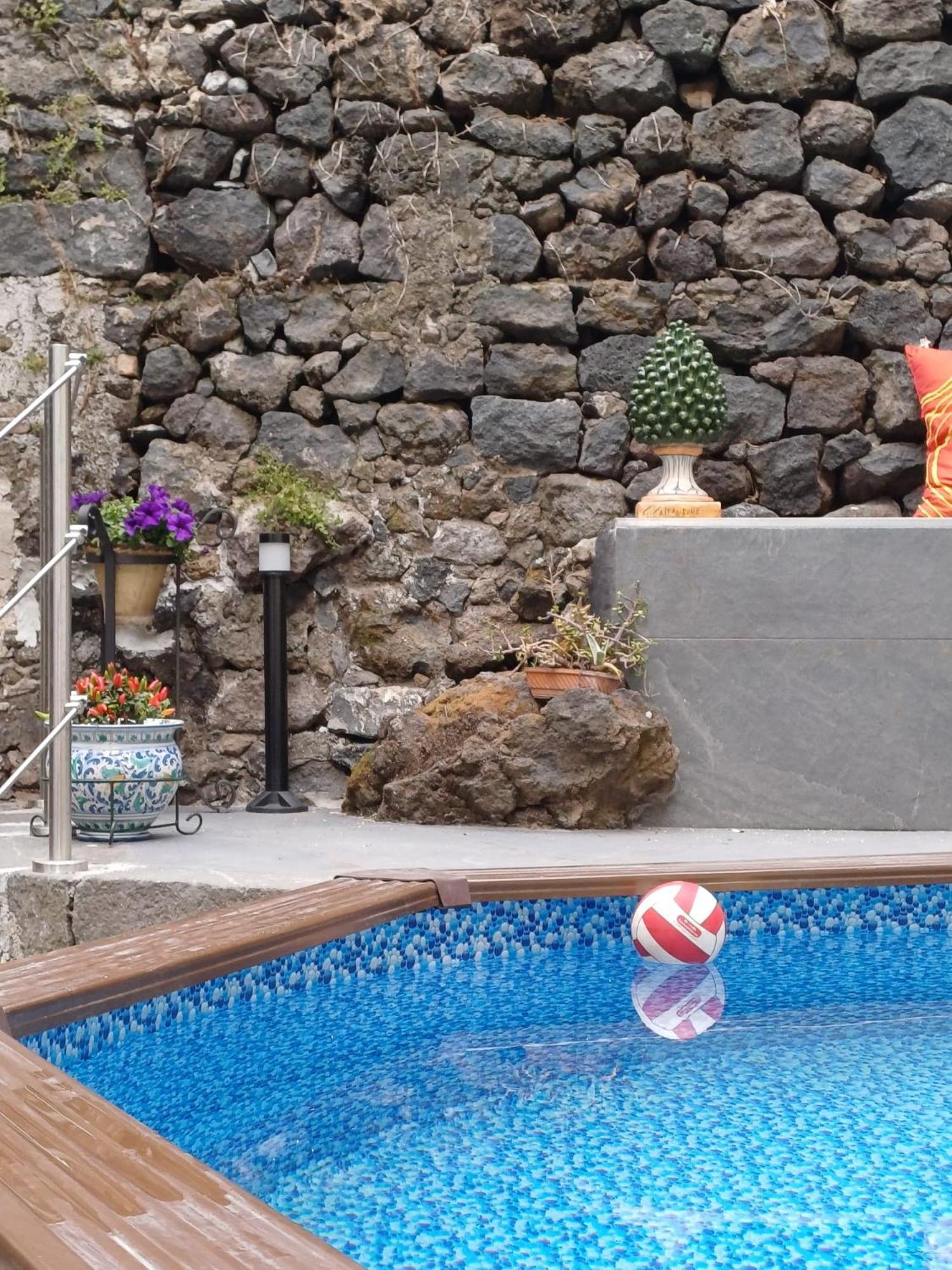La Rosa Dell'Etna Apartment Acireale Bagian luar foto